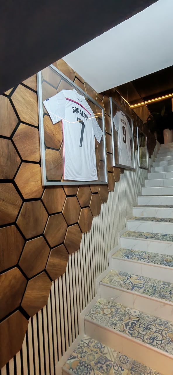 Petək formalı dekorativ panel