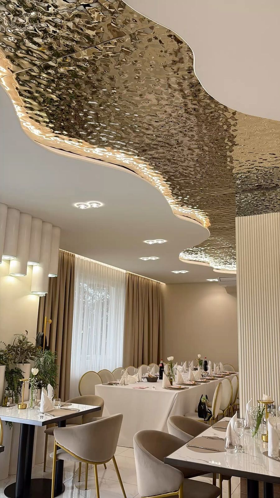 Bambuk Görünüşlü Dekor Paneli – Yağış Qızılı
